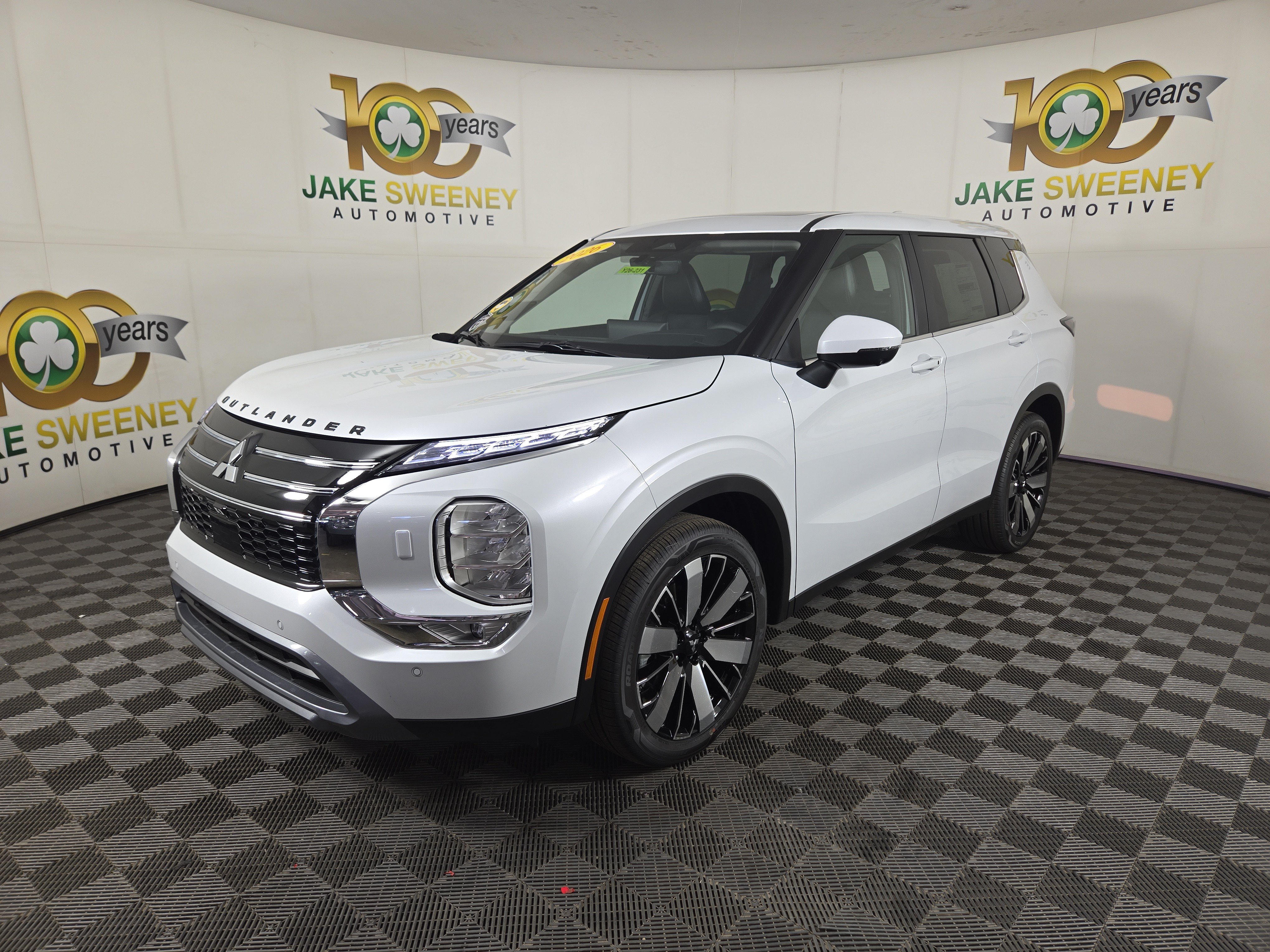 New 2026 Mitsubishi Outlander SE AWD/4WD image 3