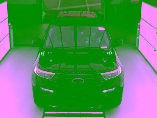 Used 2022 Ford Explorer XLT w/ Equipment Group 202A AWD/4WD image 5