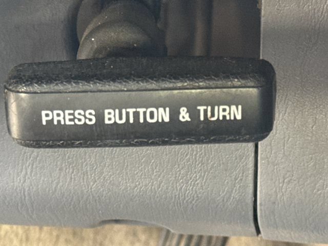 Used 2000 Toyota Tacoma PreRunner RWD image 17