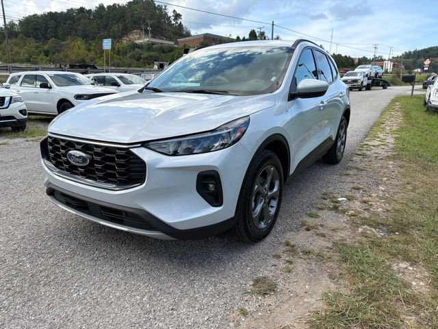 Used 2025 Ford Escape ST-Line Select AWD/4WD image 7
