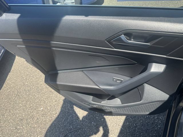 Used 2023 Volkswagen Jetta SE w/ Panoramic Sunroof Package FWD image 36