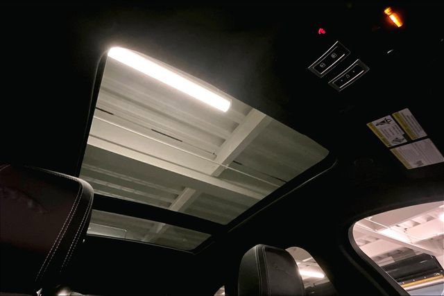 Certified 2025 Jaguar F-PACE R-Dynamic S image 30