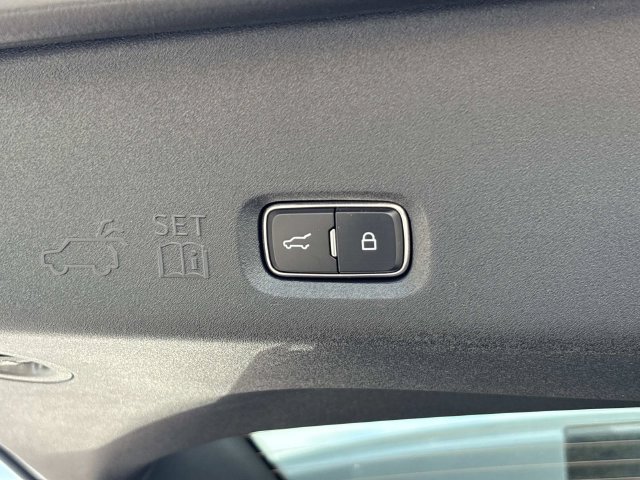 New 2026 Lincoln Navigator L Reserve w/ Jet Appearance Package AWD/4WD image 13