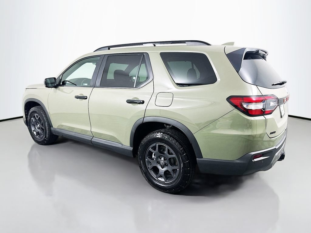 Certified 2026 Honda Pilot TrailSport image 7