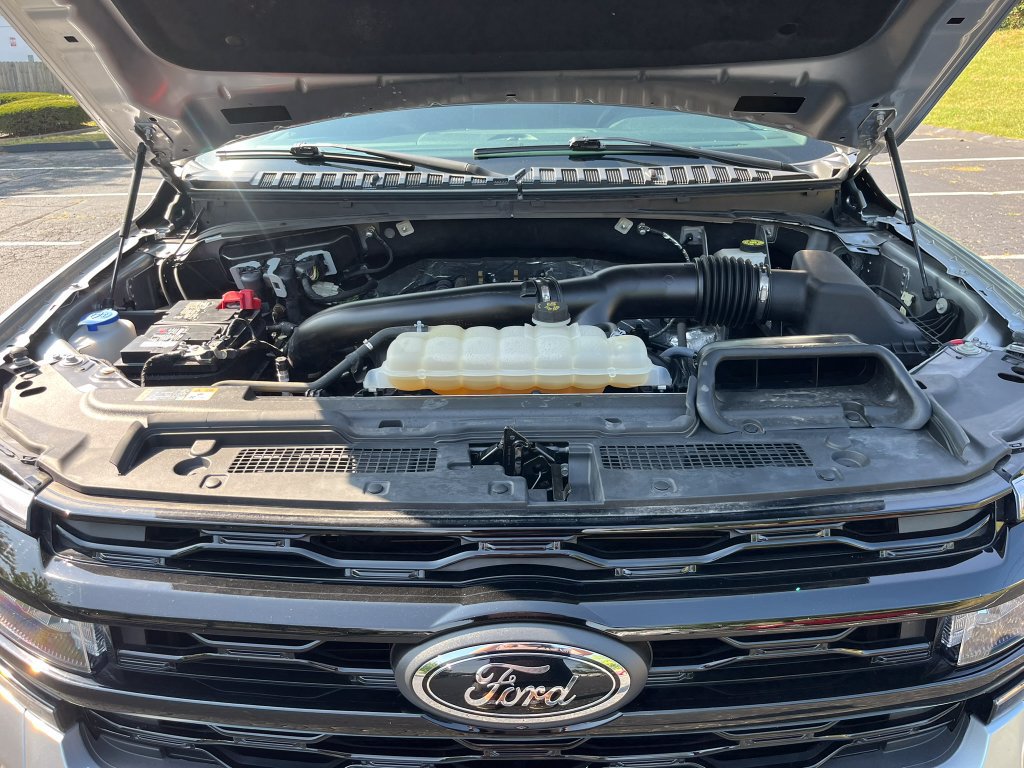 Used 2024 Ford Expedition Limited AWD/4WD image 26