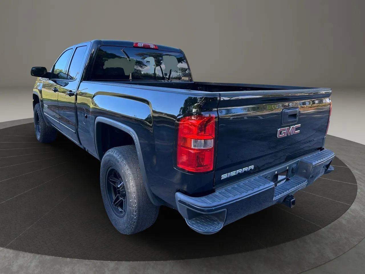Used 2018 GMC Sierra 1500 W/T w/ Elevation Edition image 3
