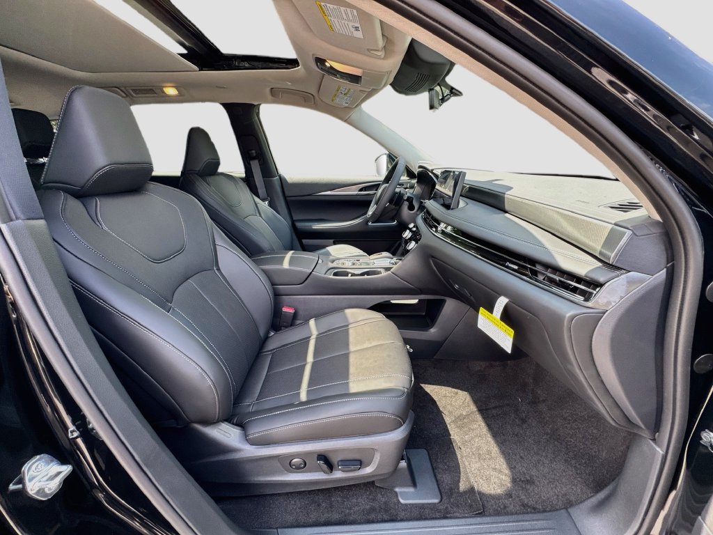 New 2027 INFINITI QX60 Luxe w/ Cargo Package FWD image 31