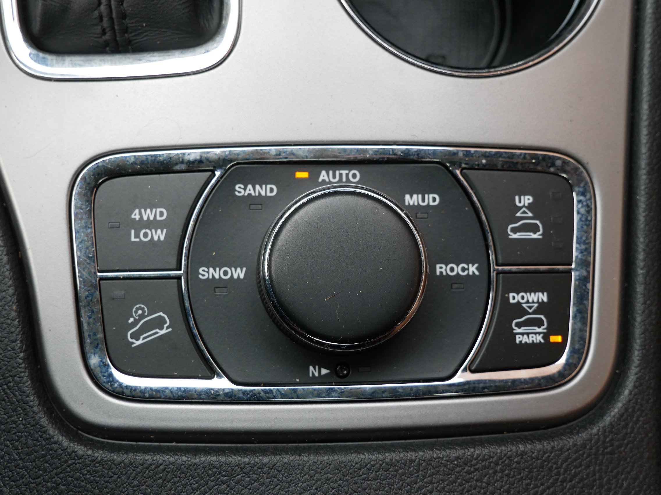 Used 2020 Jeep Grand Cherokee Overland image 22