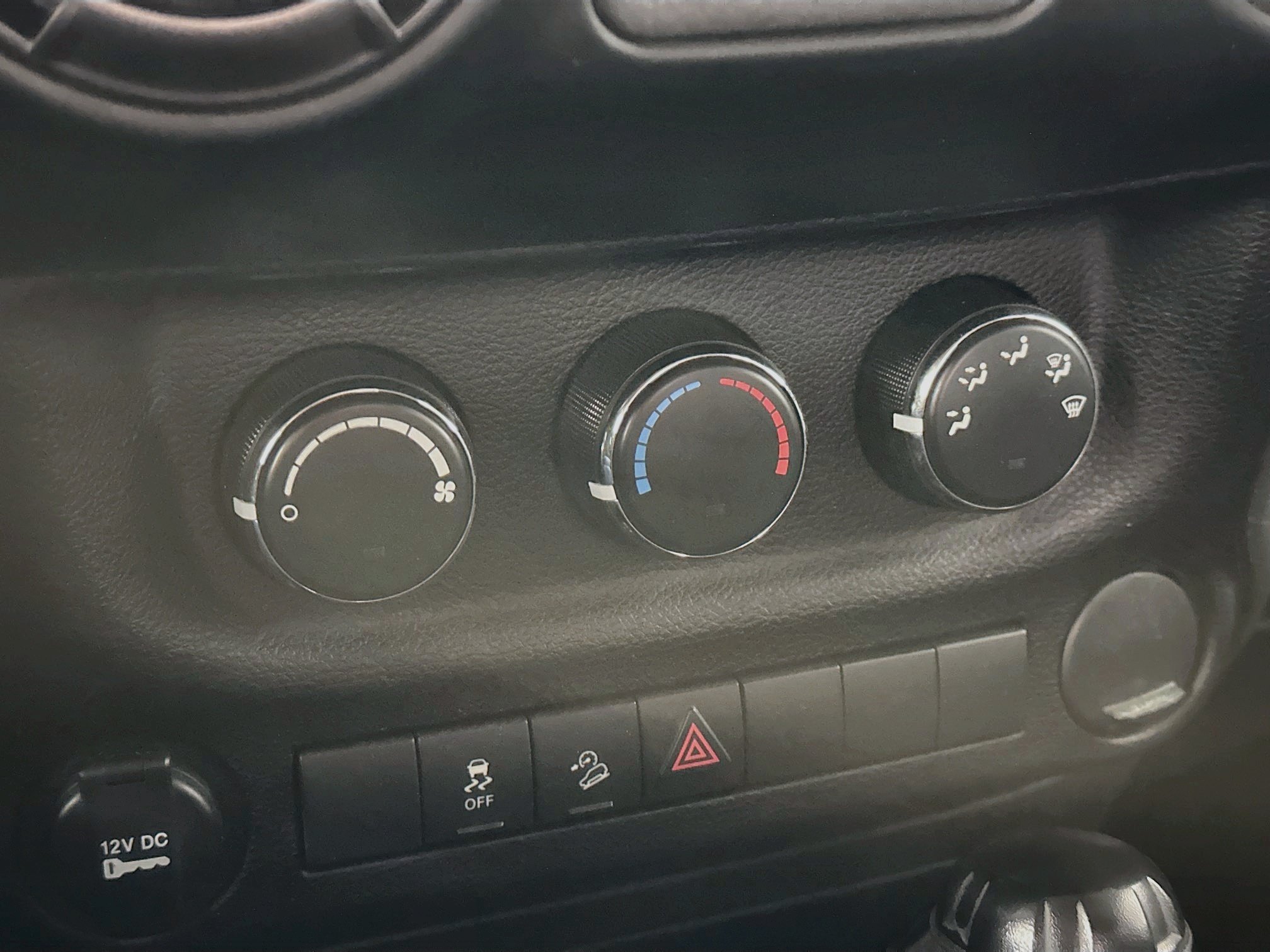 Used 2018 Jeep Wrangler Sport AWD/4WD image 19