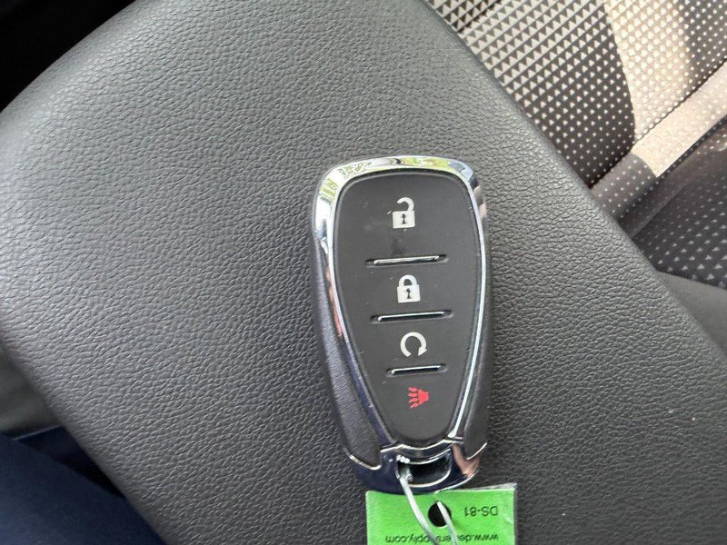 Used 2025 Chevrolet Trax LT w/ LT Convenience Package FWD image 43