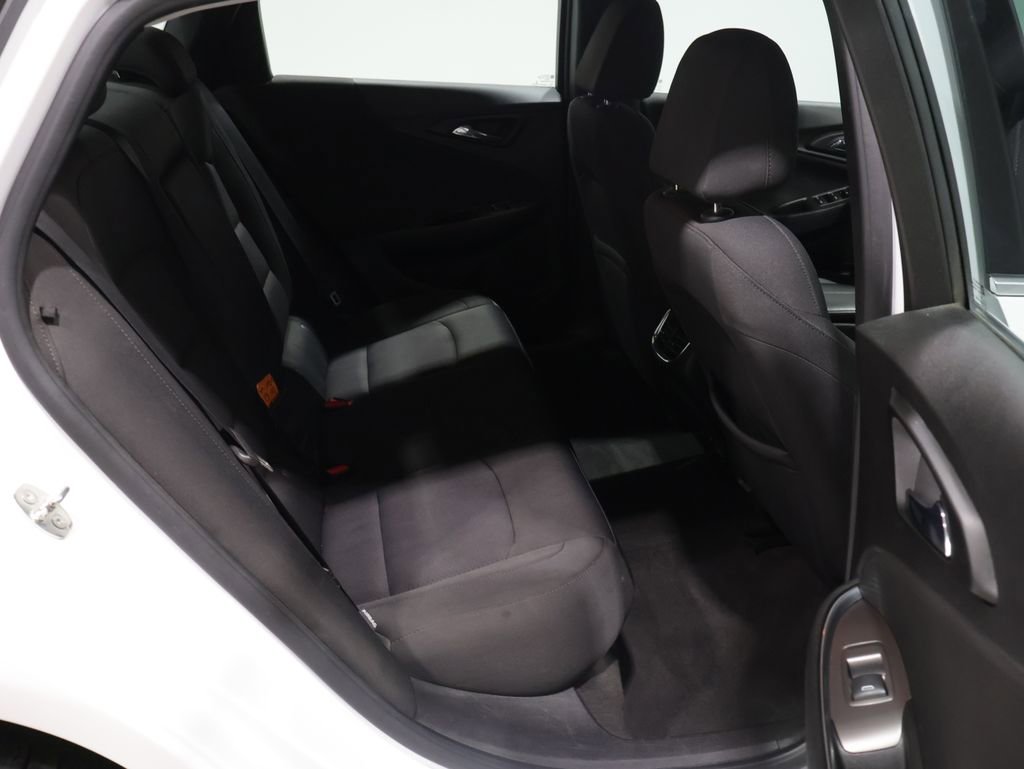 Used 2018 Chevrolet Malibu LT FWD image 21