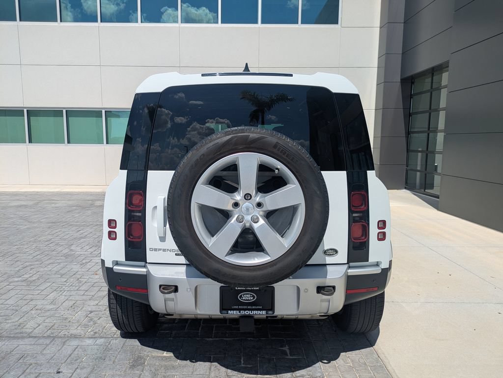 Used 2023 Land Rover Defender 110 SE AWD/4WD image 7