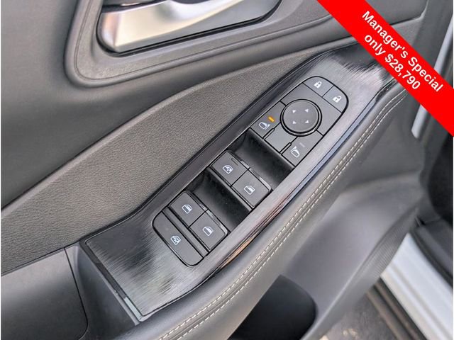 Certified 2025 Nissan Rogue SV image 18