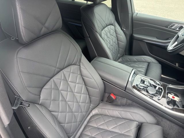 Used 2025 BMW X5 xDrive50e w/ Climate Comfort Package AWD/4WD image 16