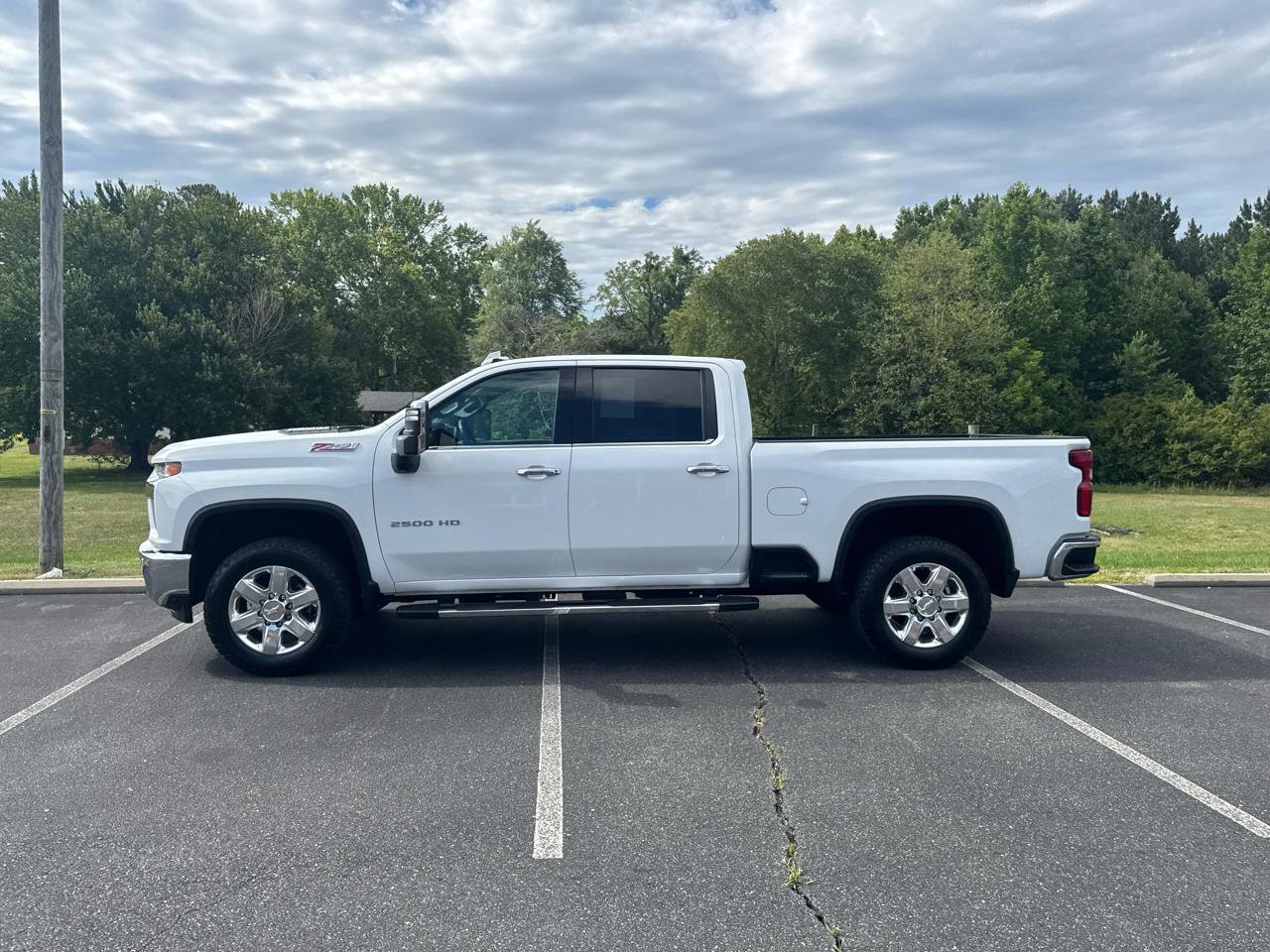 Used 2022 Chevrolet Silverado 2500 LTZ w/ LTZ Premium Package AWD/4WD image 10