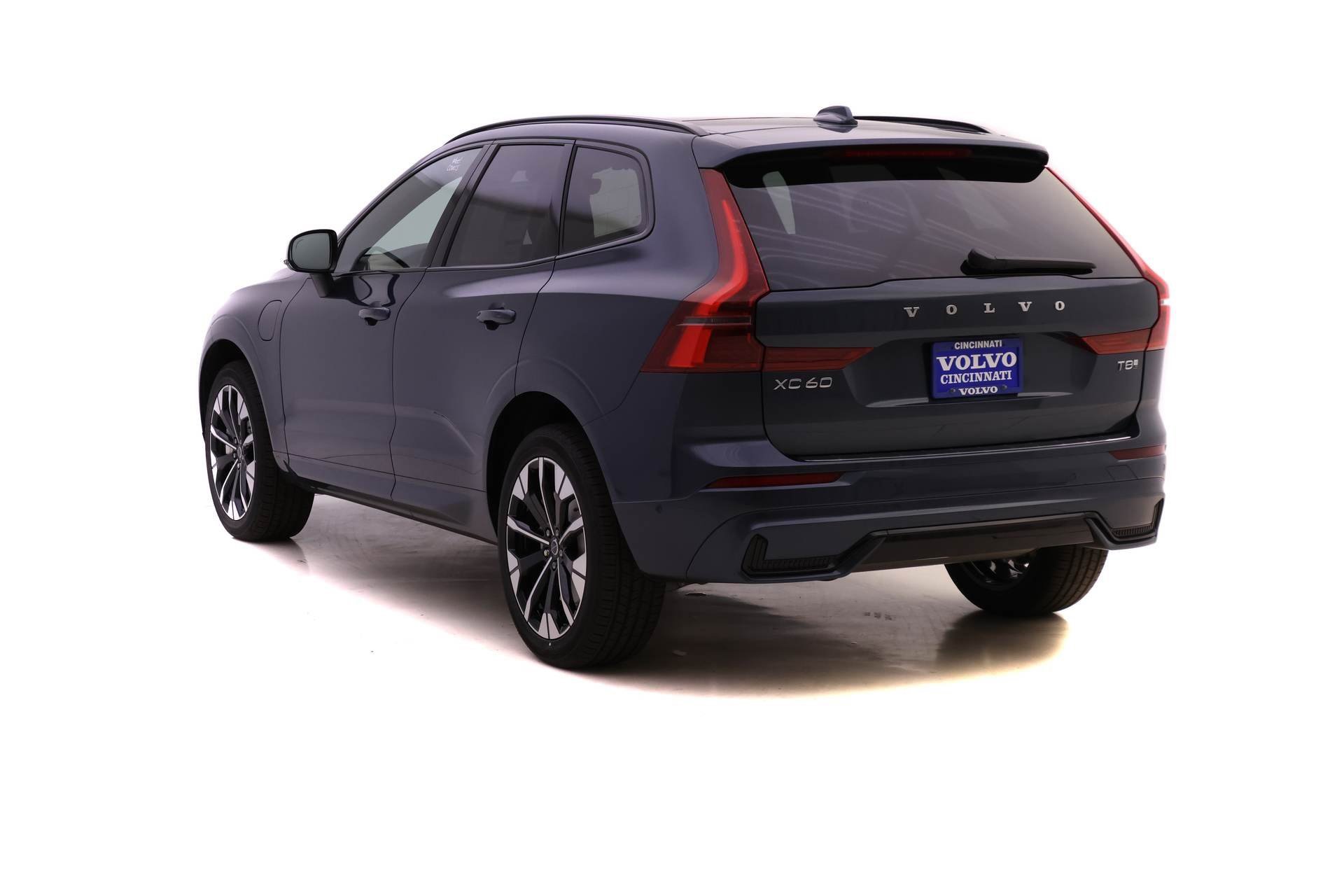 New 2026 Volvo XC60 T8 Plus w/ Protection Package Premier image 5