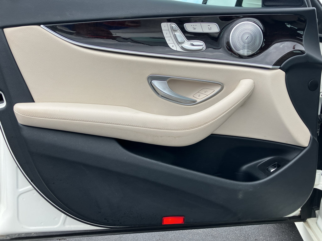 Used 2019 Mercedes-Benz E 300 4MATIC image 13