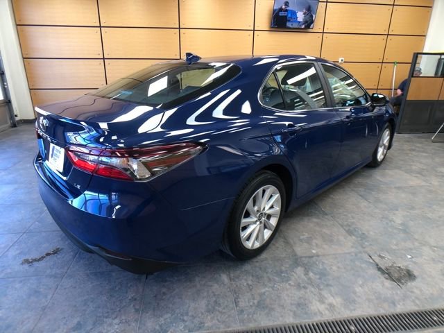 Used 2023 Toyota Camry LE FWD image 7