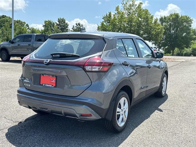 New 2025 Nissan Kicks Play S image 4