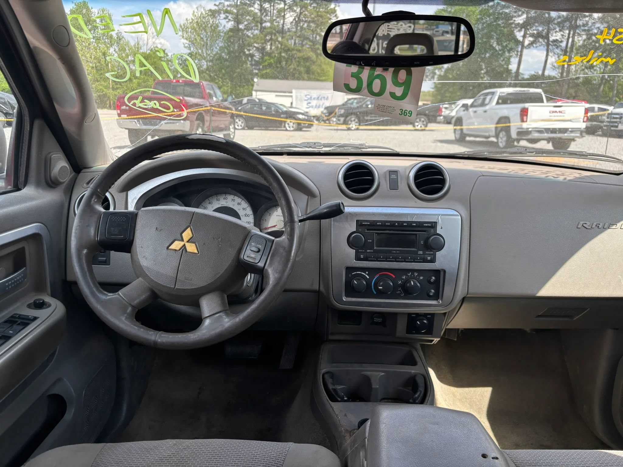 Used 2006 Mitsubishi Raider DuroCross AWD/4WD image 12