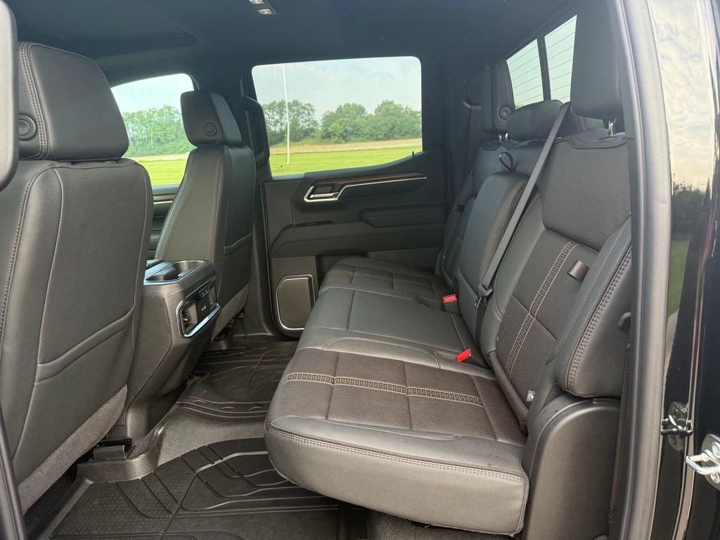 Used 2026 Chevrolet Silverado 1500 High Country w/ High Country Premium Package AWD/4WD image 12