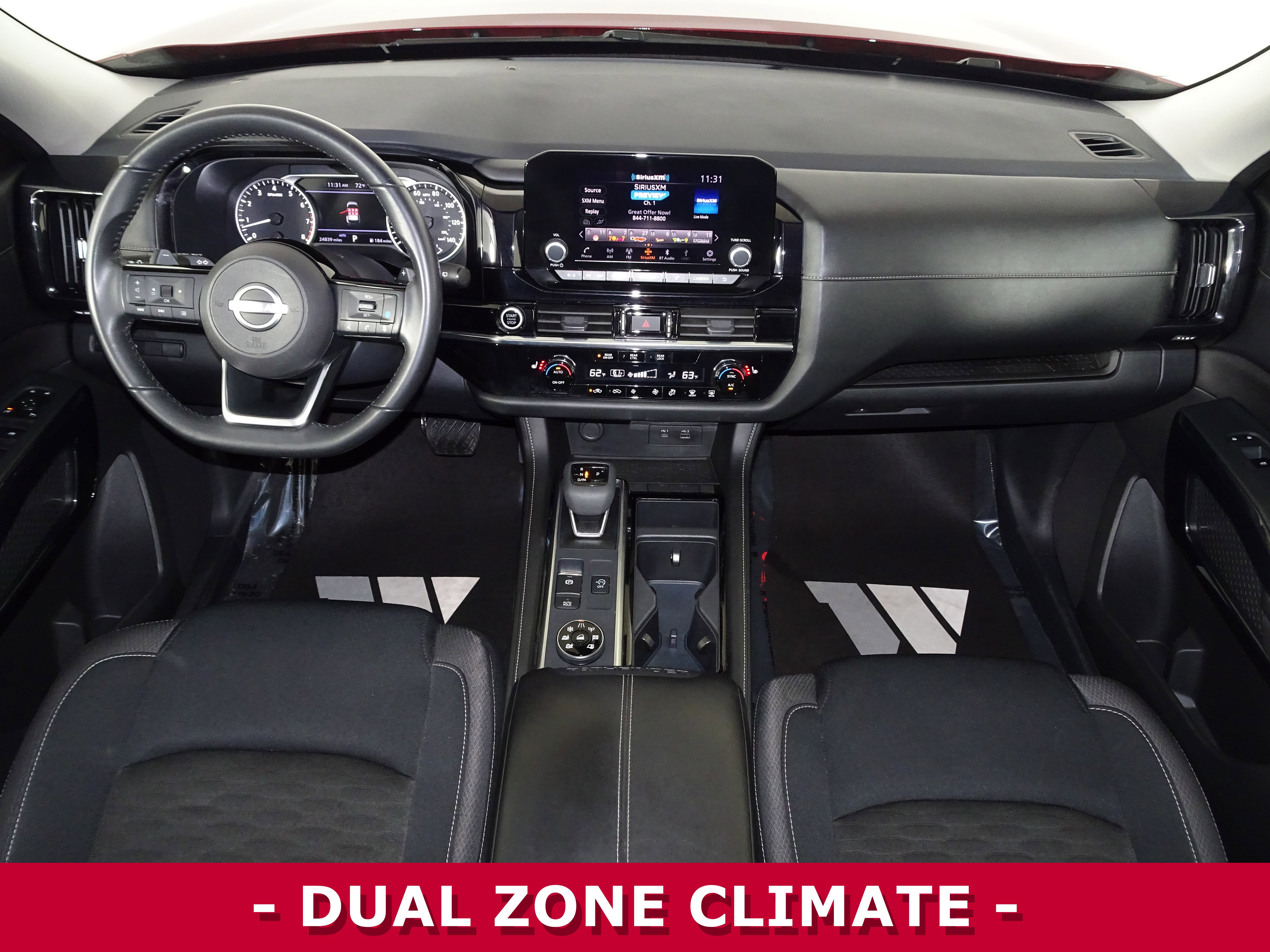 Used 2023 Nissan Pathfinder SV image 12