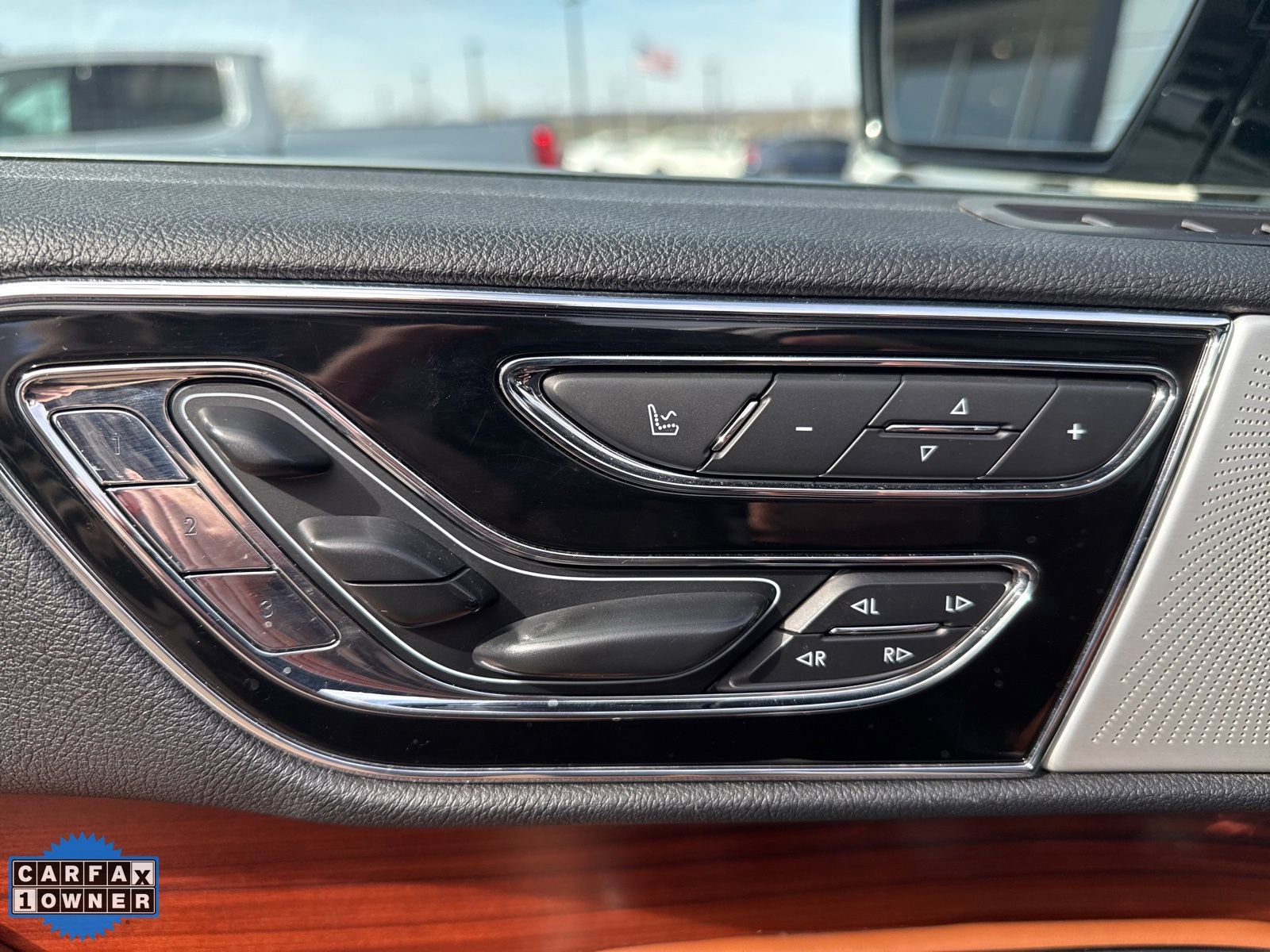 Used 2021 Lincoln Navigator Reserve w/ Luxury Package image 13