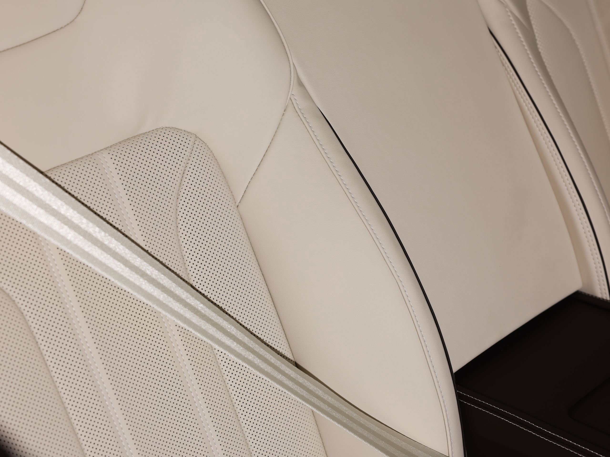 New 2026 Bentley Continental GT AWD/4WD image 14