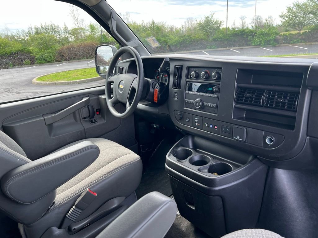 Used 2024 Chevrolet Express 3500 LT w/ LT Preferred Equipment Group image 9