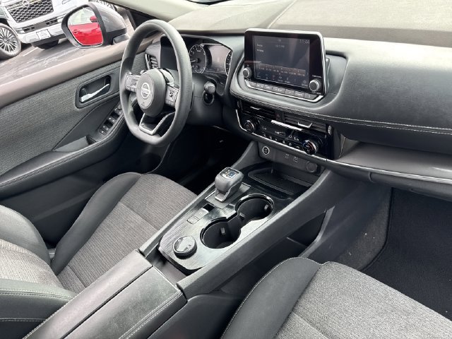 Used 2021 Nissan Rogue SV AWD/4WD image 27