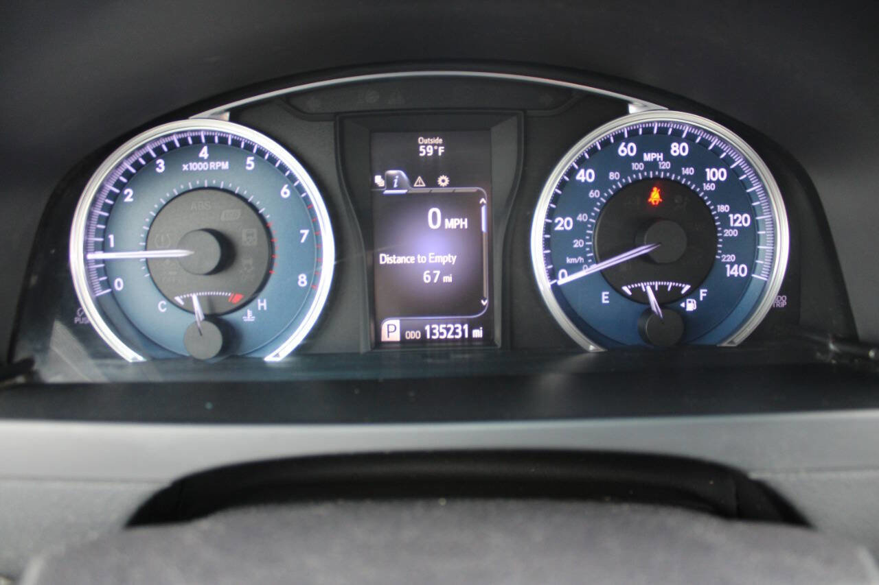 Used 2016 Toyota Camry LE image 22