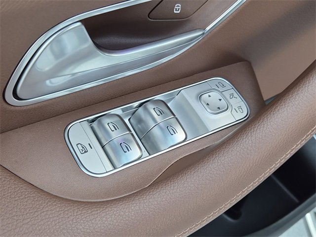 Used 2025 Mercedes-Benz GLE 450e 4MATIC image 25