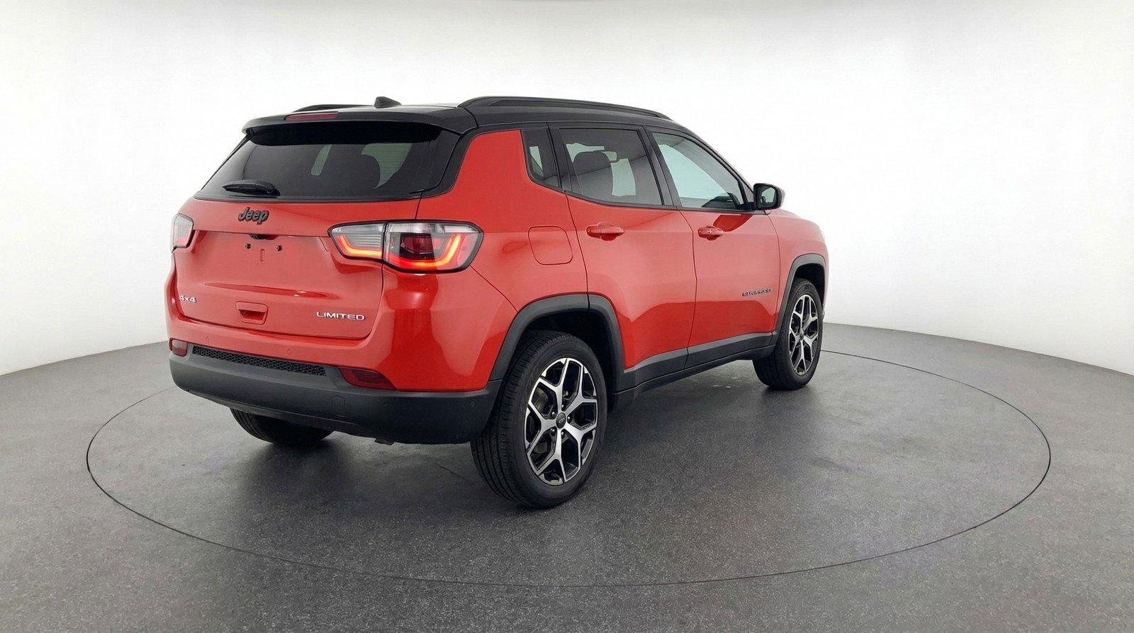 Used 2025 Jeep Compass Limited AWD/4WD image 9