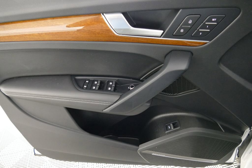 Used 2023 Audi Q5 2.0T Premium Plus w/ Premium Plus Package image 26