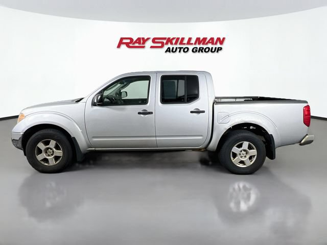Used 2008 Nissan Frontier SE w/ SE Value Truck Pkg AWD/4WD image 4