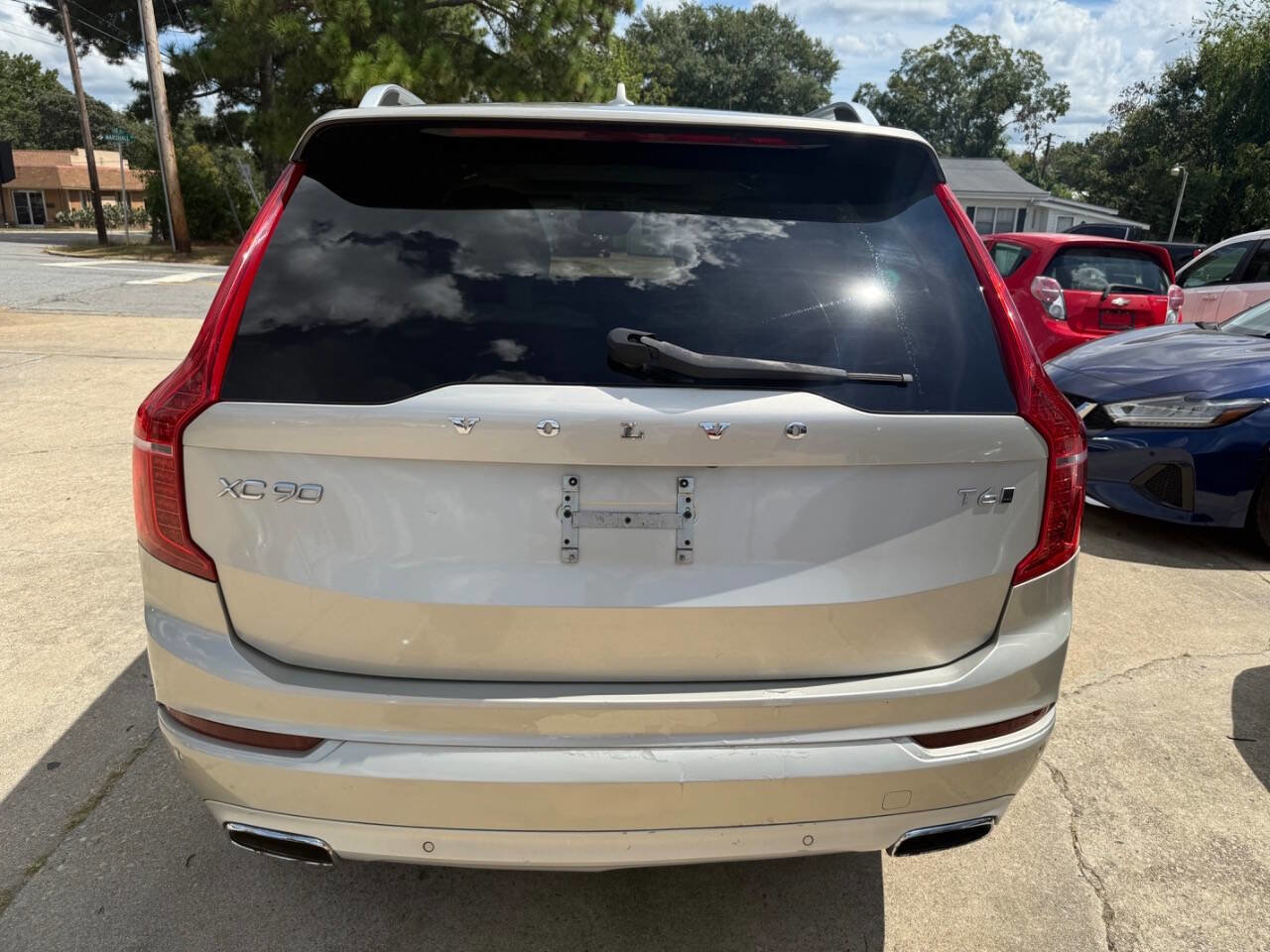 Used 2018 Volvo XC90 T6 Momentum AWD/4WD image 6