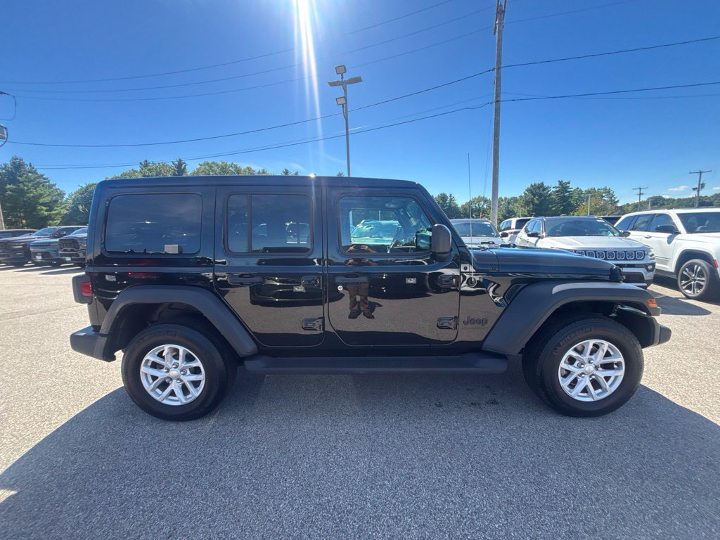 Certified 2023 Jeep Wrangler Unlimited Sport w/ Sun And Sound Package AWD/4WD image 6