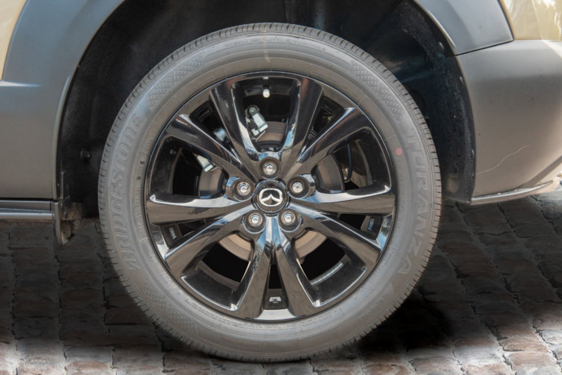 New 2024 MAZDA CX-30 Carbon image 32