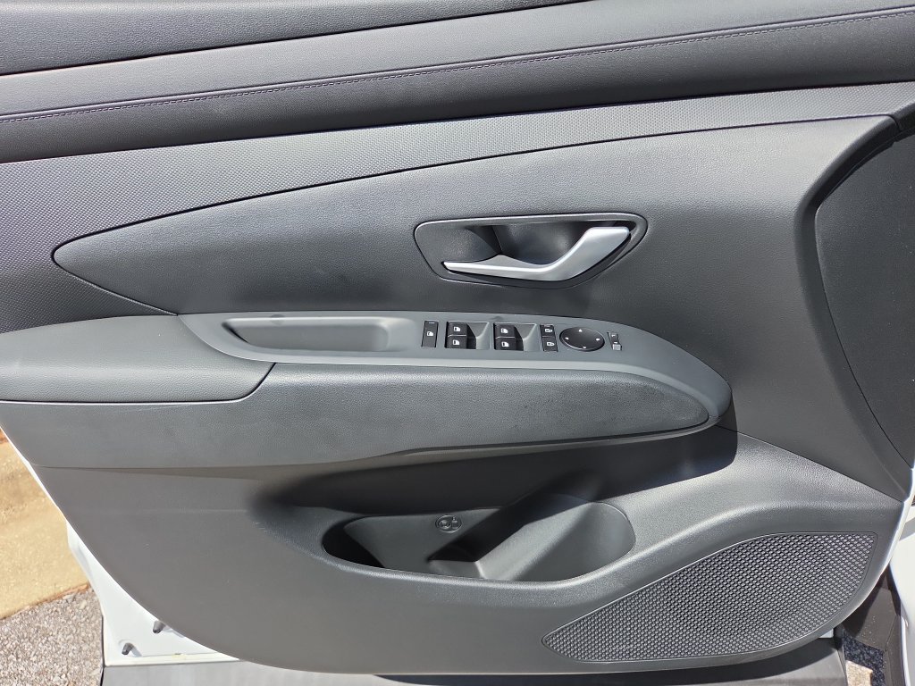New 2027 Hyundai Santa Cruz SE FWD image 17
