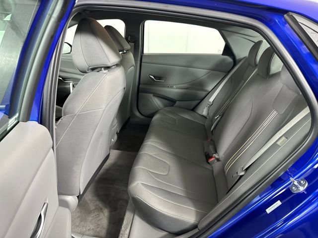 Certified 2025 Hyundai Elantra Sport image 54
