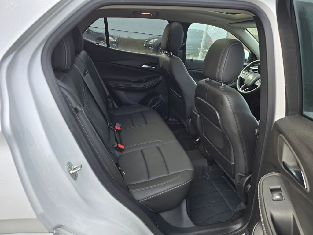 Used 2024 Buick Encore GX Avenir w/ Avenir Technology Package image 13