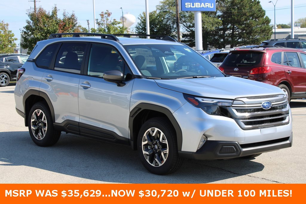 Used 2025 Subaru Forester Premium image 3