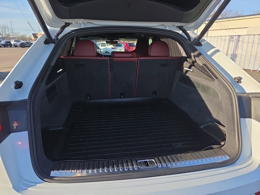 Used 2023 Audi SQ8 Prestige w/ Prestige Package image 18