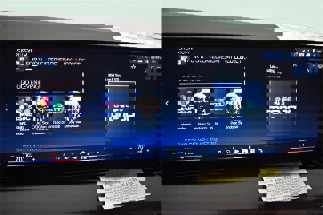 Used 2025 BMW X3 xDrive30i w/ Convenience Package image 11