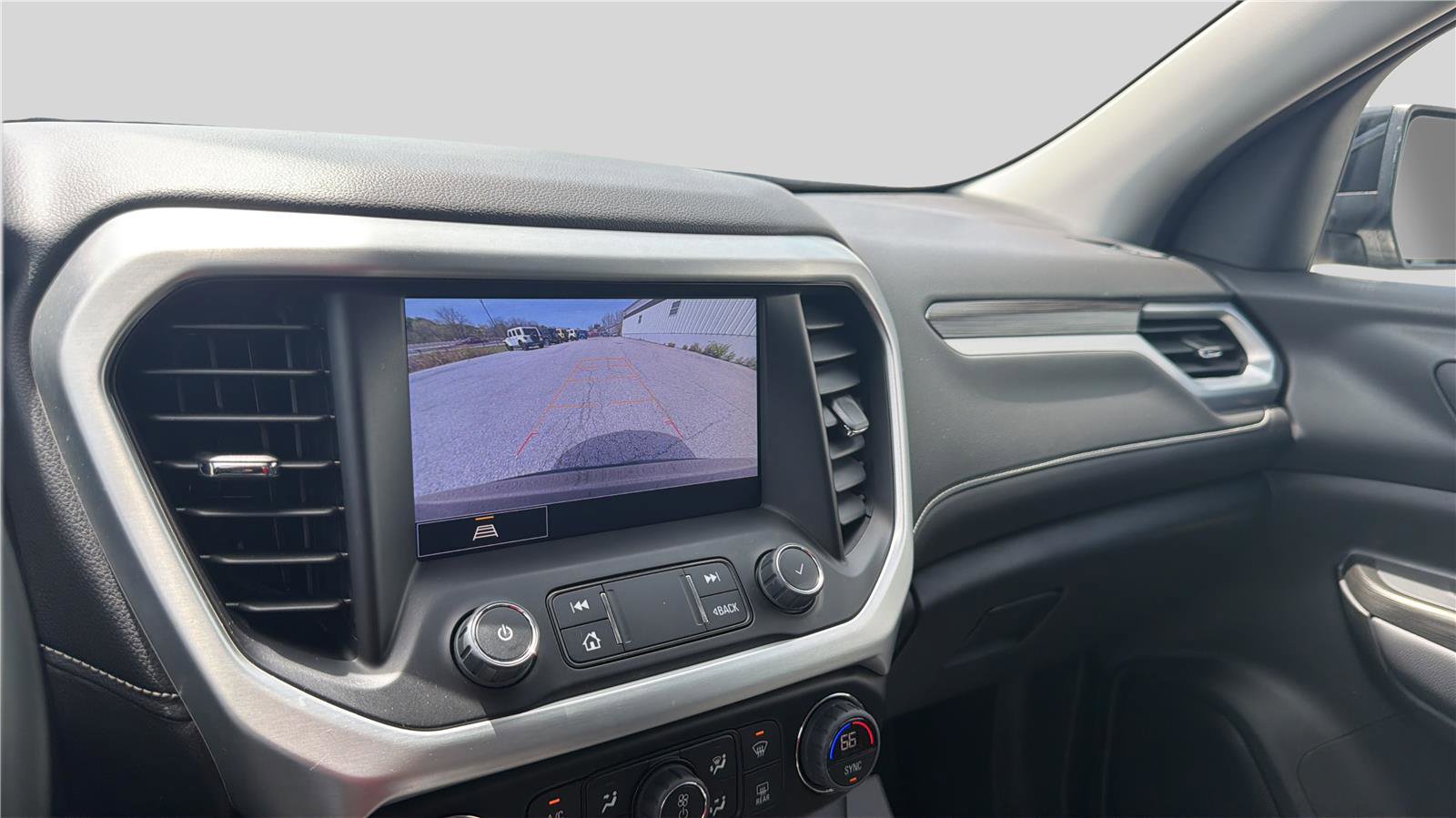 Used 2023 GMC Acadia SLT FWD image 12