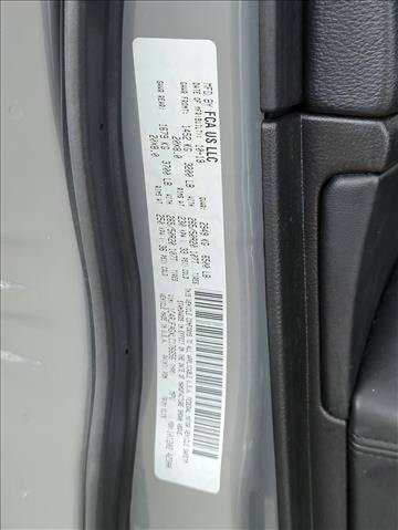 Used 2020 Jeep Grand Cherokee Altitude AWD/4WD image 19