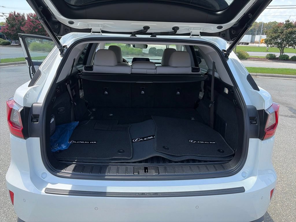 Certified 2022 Lexus RX 350L FWD w/ Premium Package image 12