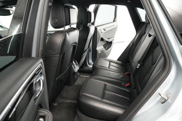 Used 2018 Porsche Macan S AWD/4WD image 47
