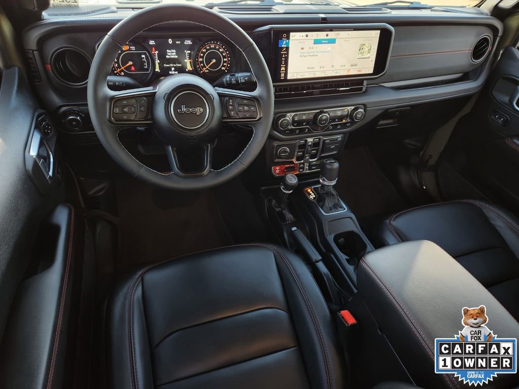 Used 2025 Jeep Wrangler Unlimited Rubicon w/ Technology Group image 33
