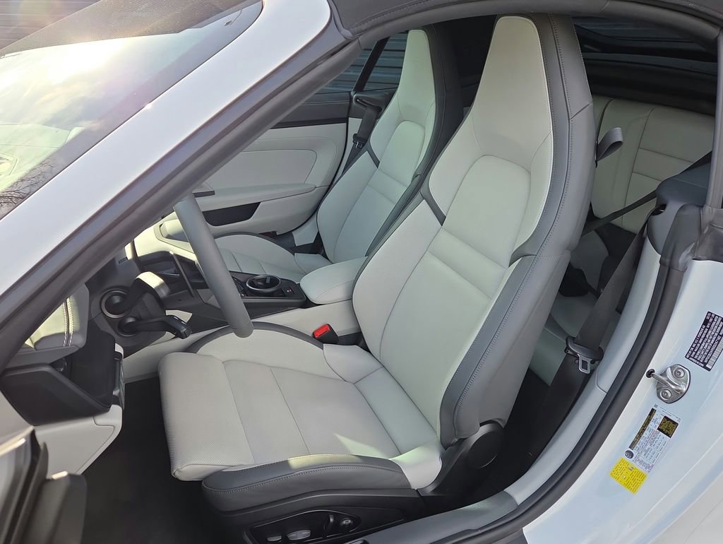 Certified 2025 Porsche 911 Carrera 4 GTS image 5
